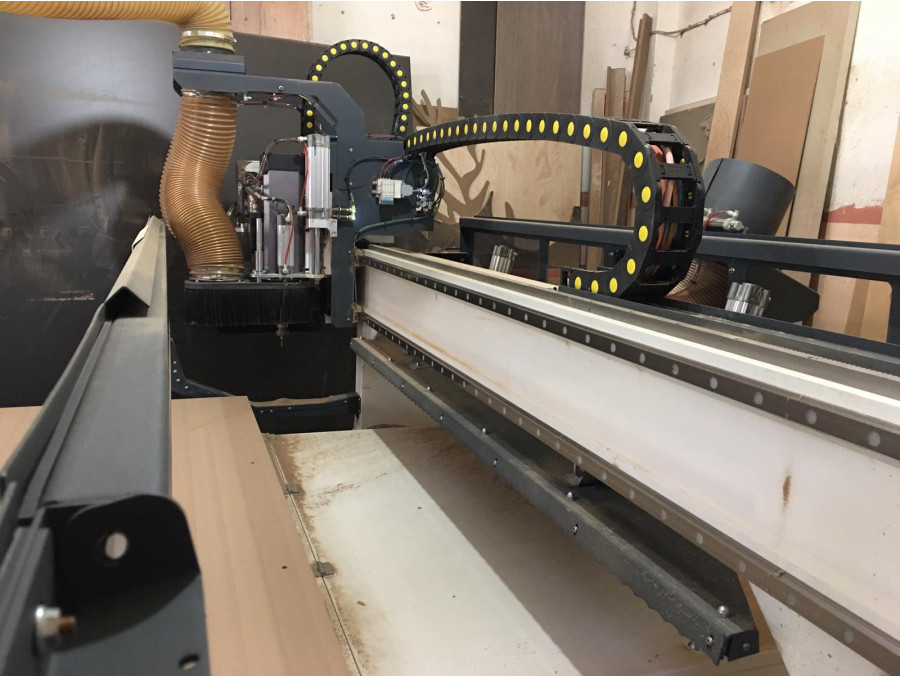 KRC 2136 CNC ROUTER