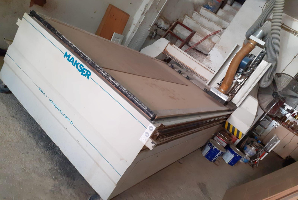 Makser 140*250 Cnc router Makser 140*250 Cnc router