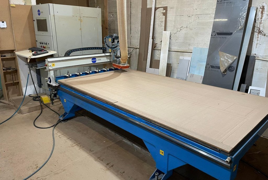 Mooncam 160 * 300 Ebatlarında Cnc Router Mooncam 160 * 300 Ebatlarında Cnc Router